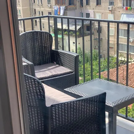 Apartamento Modern Cozy W/in 10 Min Walk From Main Square *