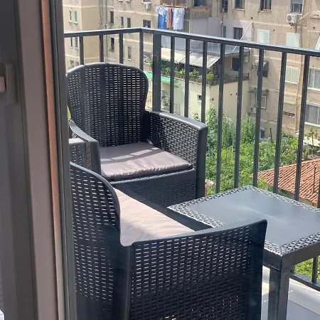 Modern Cozy W/in 10 Min Walk From Main Square