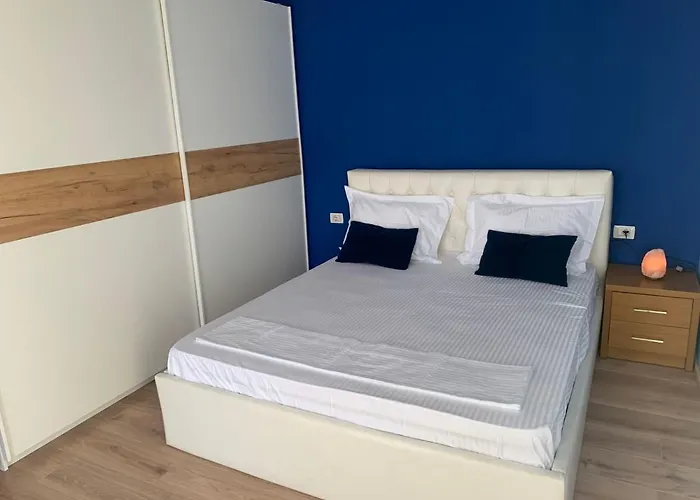 Modern Cozy W/in 10 Min Walk From Main Square