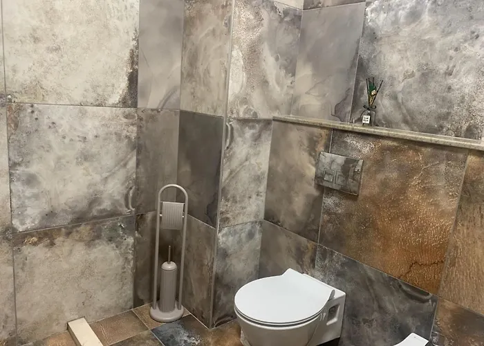 Modern Cozy W/in 10 Min Walk From Main Square Apartamento Tirana