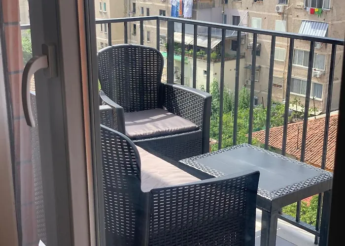 Modern Cozy W/in 10 Min Walk From Main Square